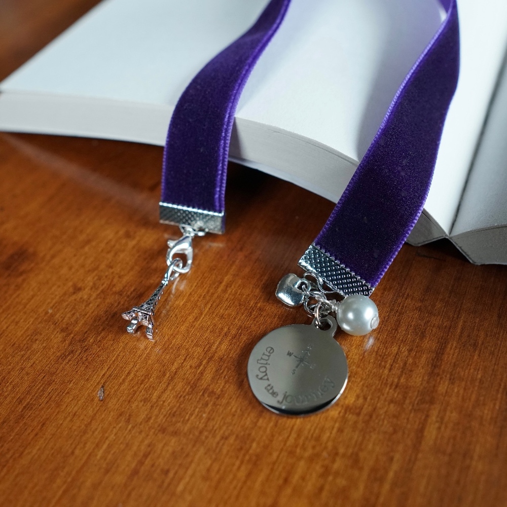 Silver Eiffel Tower Charm/Velvet Bookmark